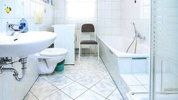 Apartment | Bathroom
