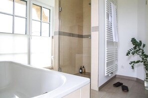 Ferienhaus | Badezimmer | Handtücher
