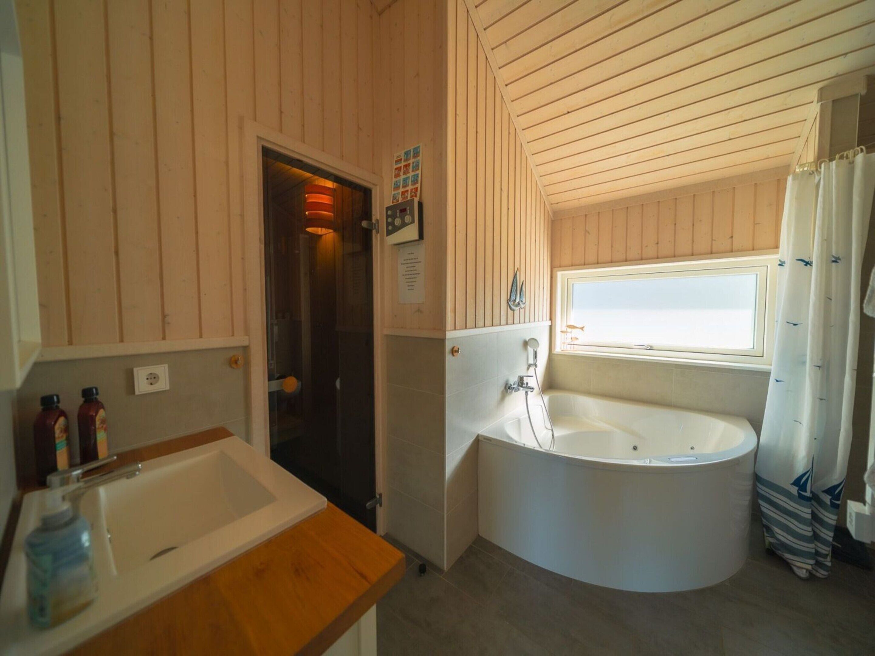 House | Bathroom