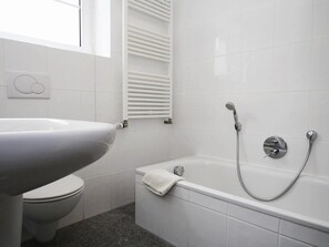 House | Bathroom - Ferienhaus am Kummerower See, Kummerow (Kummerow)