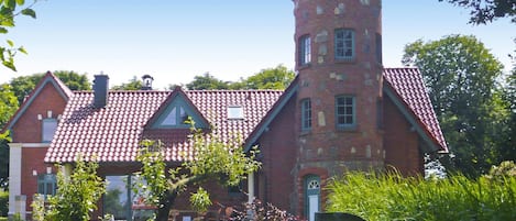 House | Exterior