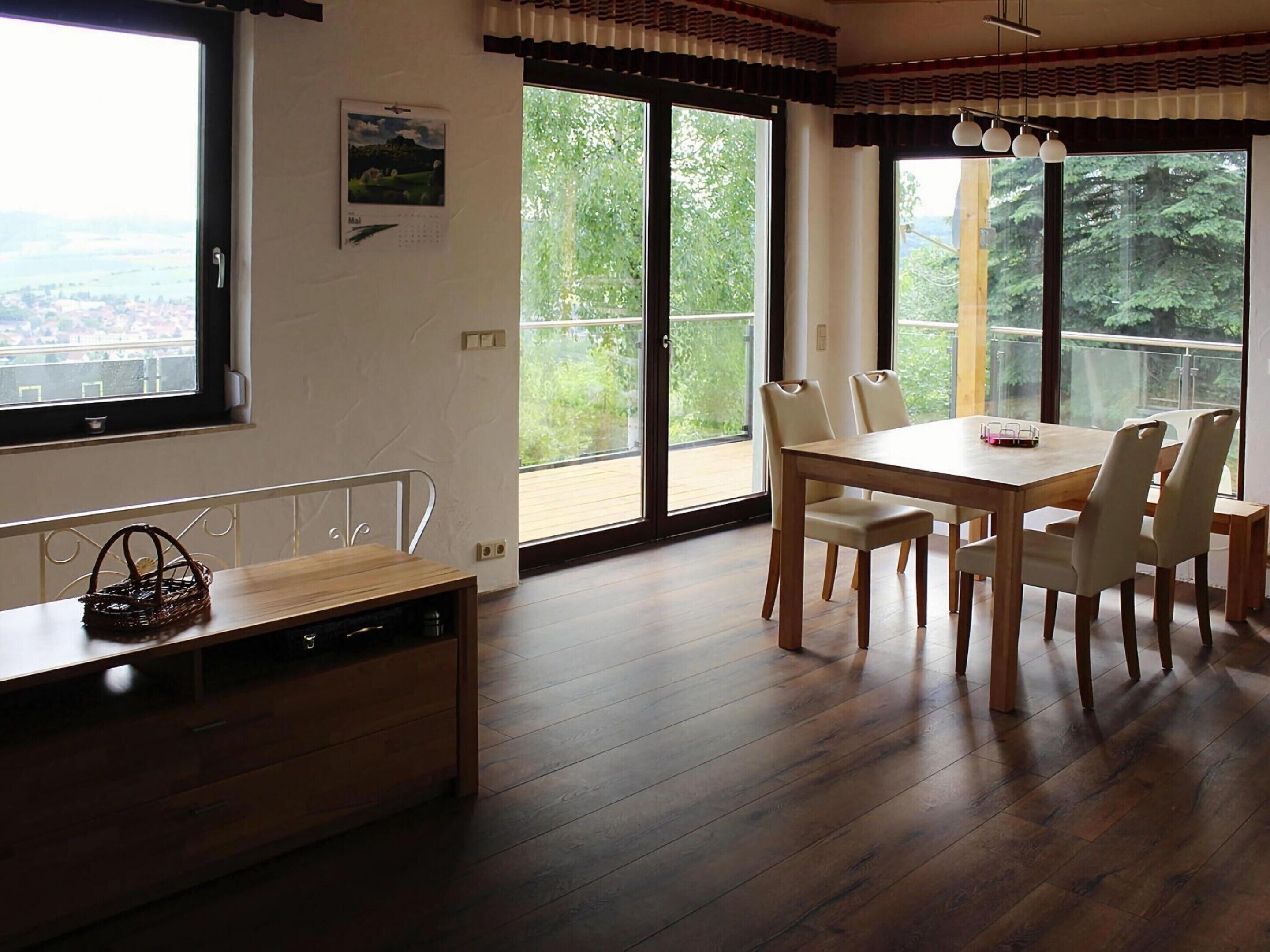 House | Dining