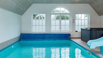 Ferienhaus | Pool | Innenpool, Außenpool