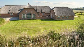 House | Bahagian luar