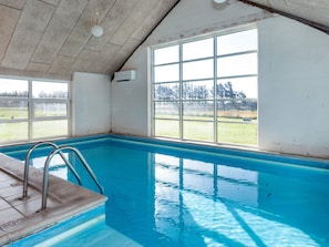 House | Pool