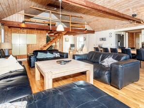 House | Living area - Scenic Pool House Retreat - By Traum Ferienwohnungen (Thyholm)