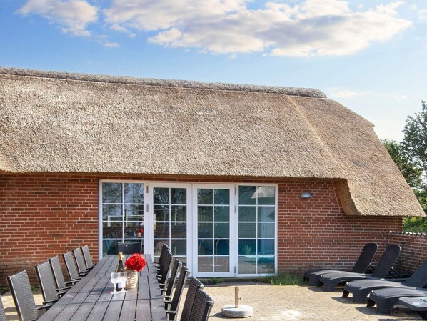 House | Exterior - Luxury Pool House by Sea - By Traum Ferienwohnungen (Ulfborg)