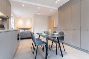 Private kitchen - Renovierte Ferienwohnung, St. Peter-ording (St. Peter-Ording)