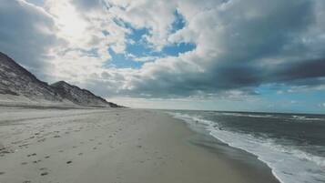 Hus | Utsikt mot vann