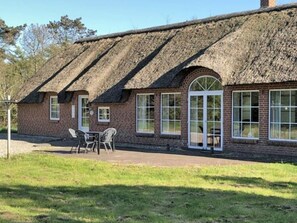Exterior - 4 Star Holiday Home in Ulfborg (Ulfborg)