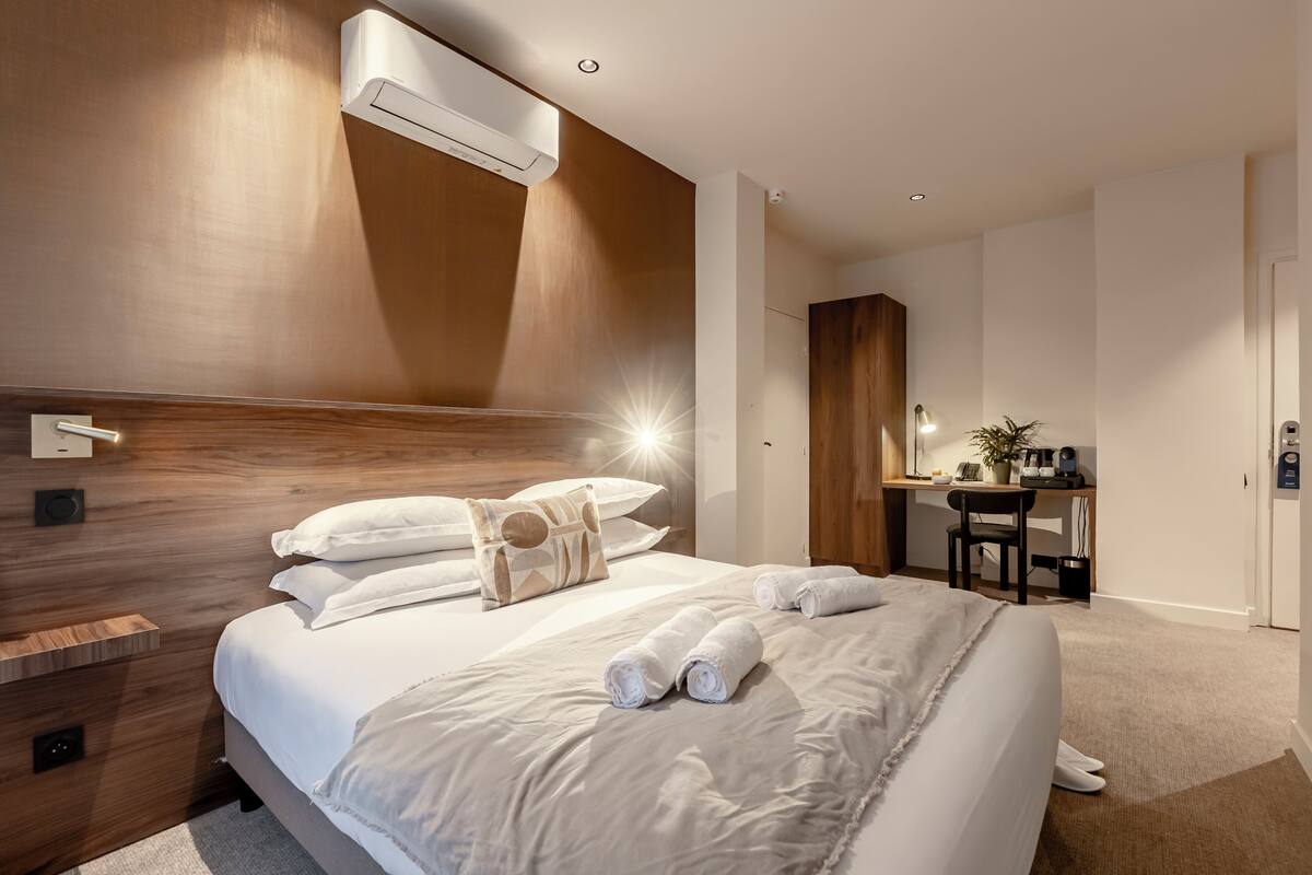 Double Room | Két bảo mật tại phòng, bàn ủi/dụng cụ ủi quần áo 