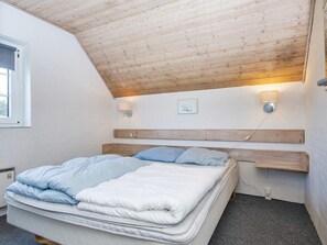 House | 6 bilik tidur 