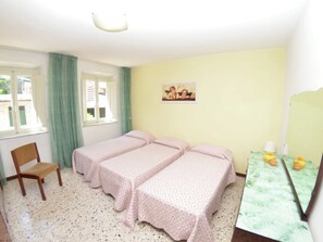 2 bedrooms, individually furnished, bed sheets