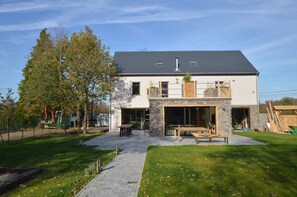 House | Exterior - Lush Holiday Home With Bubble Bath and Sauna (Somme-Leuze)