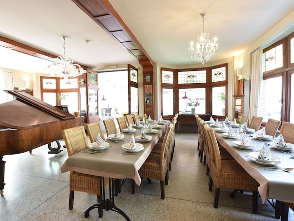 House | Dining
