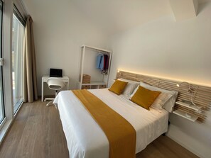 2 chambres, fer et planche à repasser, Wi-Fi gratuit, draps fournis