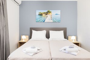 Standard Double or Twin Room, Balcony | Laptop workspace, blackout drapes, soundproofing, iron/ironing board - Cameo Beach Resort (Zakynthos)