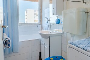 公寓 | 浴室 | 吹风机