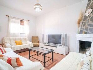 Living area - Beautiful Holiday Home in Motril With Private Pool (Motril)