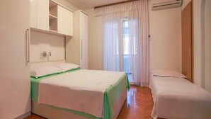 1 kamar tidur dan seprai linen