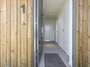 ハウス | フロント