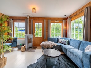 House | Living area - Holiday Home by Zuidlaardermeer With Jetty (Kropswolde)