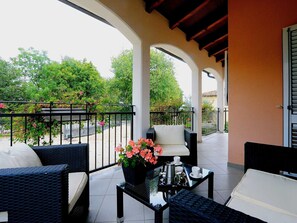 Villa | Exterior
