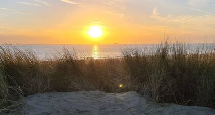 Beachside Getaway With Garden & Barbecue