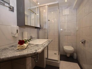 Apartment | Badezimmer | Handtücher