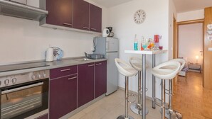 Cuisine privée | Cafetière-théière, réfrigérateur, un four, surface de cuisson