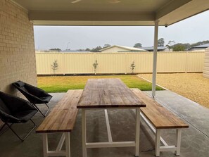 Outdoor dining - Pollie's - Pet Friendly Outside (Robe)