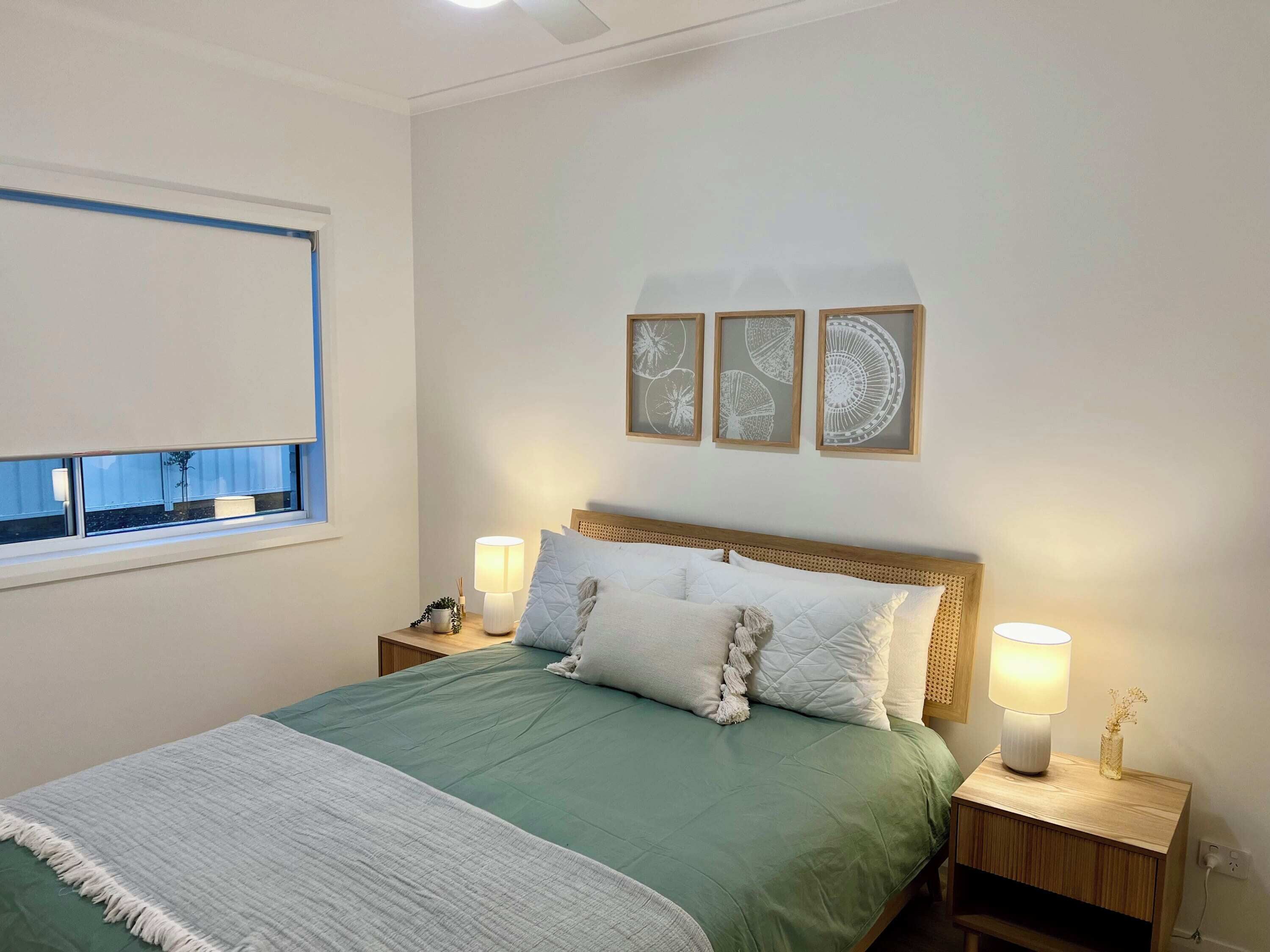 4 bedrooms, bed sheets