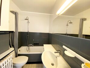 Apartment | Badezimmer