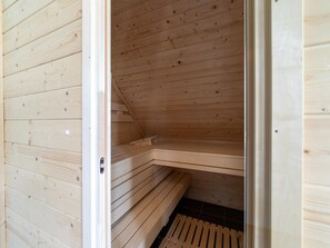House | Property amenity - Waterside Retreat Sauna, Garden and Fishing Jetty (Simonshaven)
