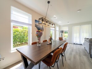 House | Dining - Waterside Retreat Sauna, Garden and Fishing Jetty (Simonshaven)