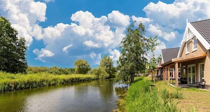 Waterside Retreat Sauna, Garden and Fishing Jetty