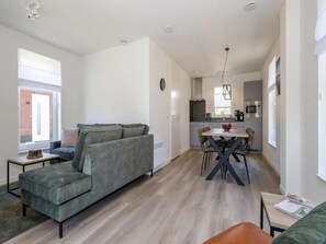 House | Private kitchen | Electric kettle - Holiday Home in Simonshaven Near Lake Beach (Simonshaven)