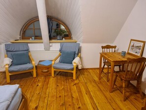 Apartment | 1 bedroom, individually furnished, bed sheets - Retreat With Garden & Family Amenities (Krusenhagen)