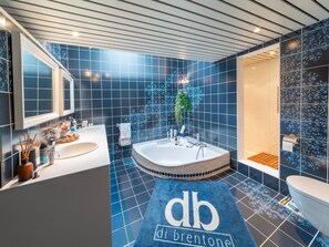 House | Bathroom