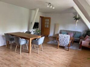 Apartment | Dining