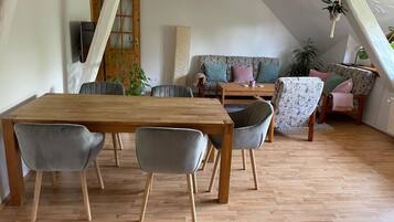 Apartment | Dining