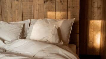 2 bedrooms, bed sheets