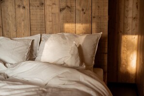 House | 2 bedrooms, bed sheets