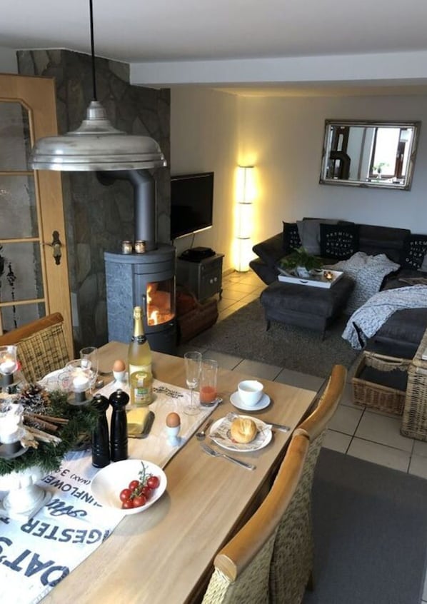 Dining - Holiday Home Country House on Himmelsberg (Willebadessen)