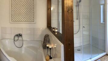 House | Bathroom