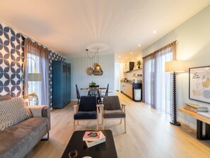 House | Living room - Holiday Home in 't Groene Hart on the Water (Leiderdorp)