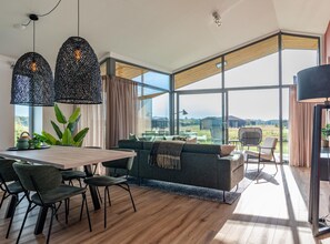 House | Dining