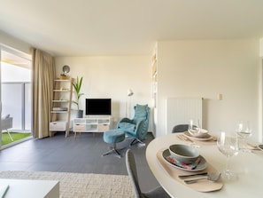 Apartment | Dining