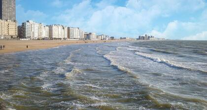 Chic Flat Near Ostend Beach
