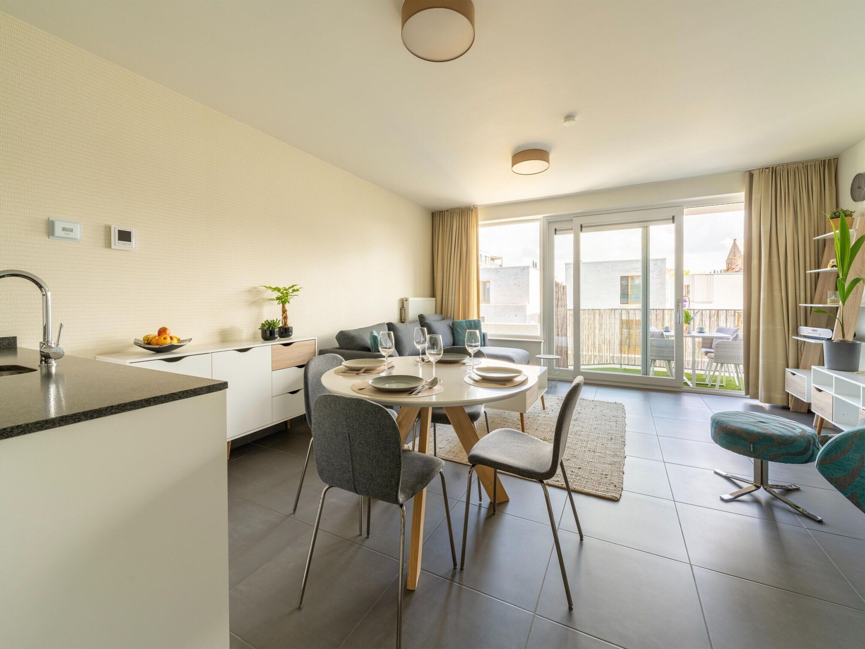 Apartment | Dining